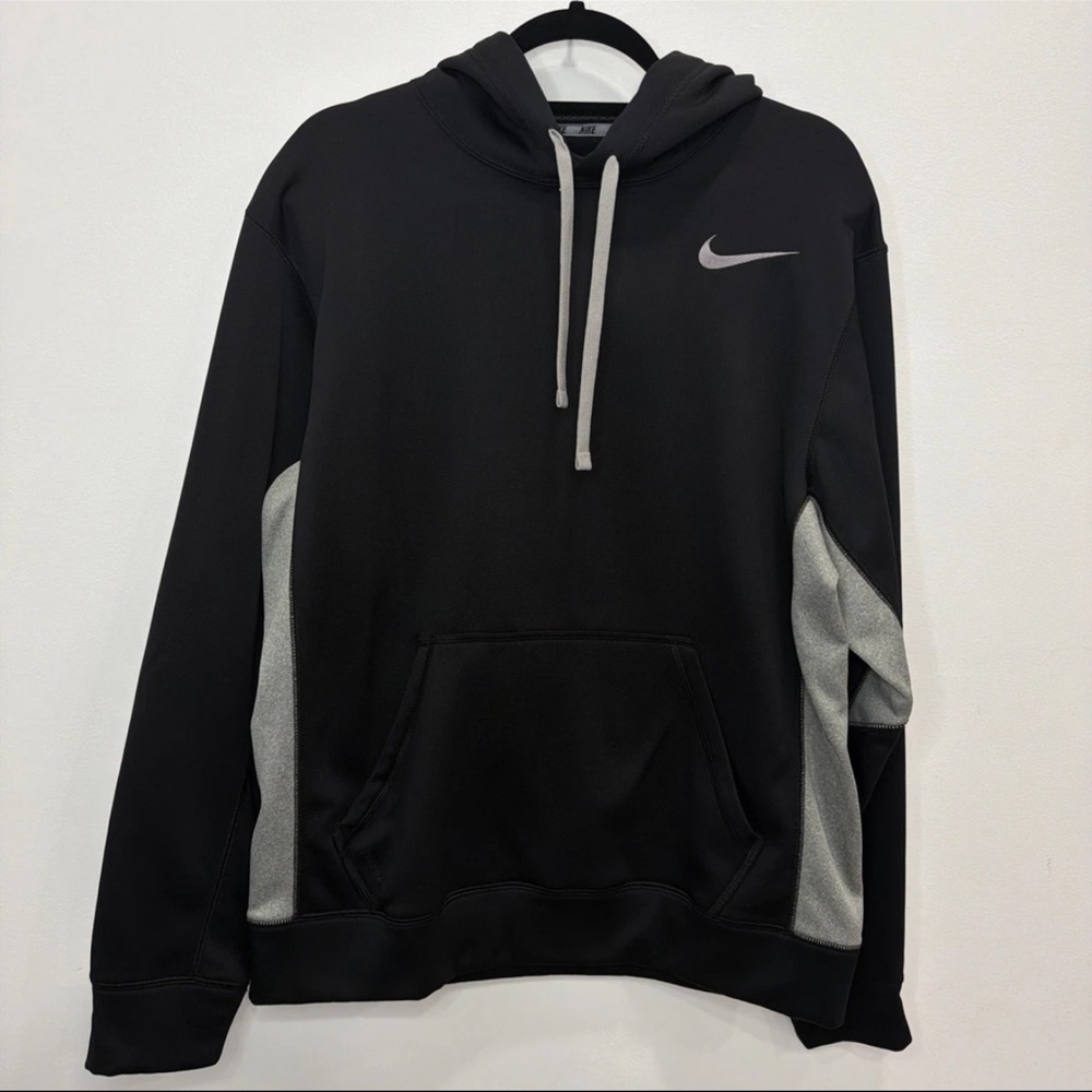 Nike Hoodie Thermafit  Black & Gray Hoodie Size Adult Medium Therma-Fit